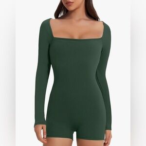 D222 NIB VUTRU Square Neck Long Sleeve Cut Out Bodycon Romper - Size: Small